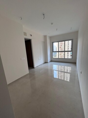 Room in 2 BHK Apartment at Piramal Vaikunth Vijit, Balkum Pada – for Rent