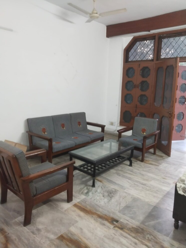 Living Room, rwa-apartments-sector-39 2 Bedroom 162 Sq.Mt. Independent House In Sector 39 Noida 8428679