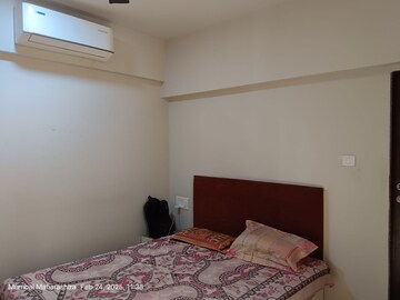 Bedroom in 2.5 BHK Apartment at Trishabh Greens, Chembur – for Rent