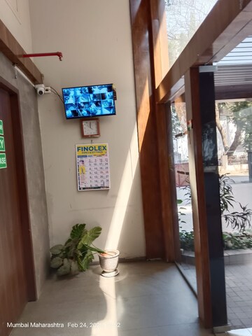 Furnished Amenities in 2.5 BHK Apartment at Trishabh Greens, Chembur – for Rent