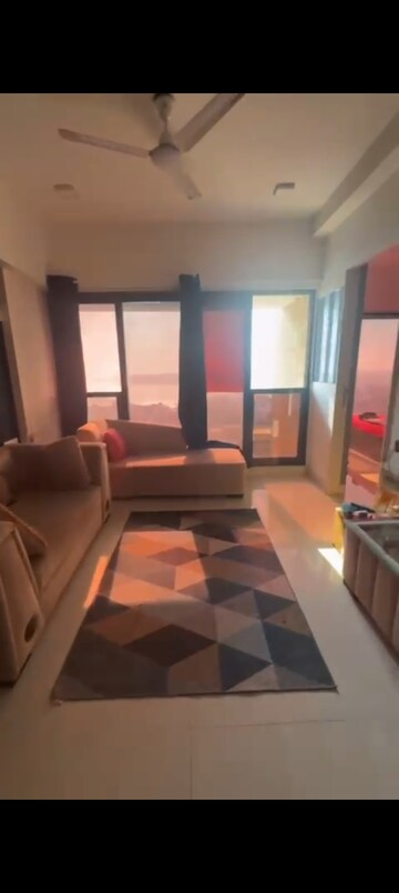 2 BHK Apartment For Rent in Kanakia Hollywood, Versova