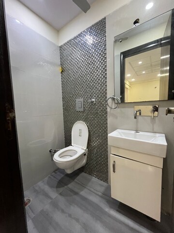 Bathroom in 3 BHK Independent House at Anand Vihar – for Rent