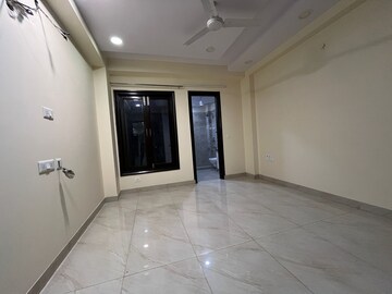 Room in 3 BHK Independent House at Anand Vihar – for Rent