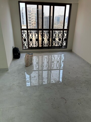 Room in 2 BHK Apartment at Kukreja Geetanjali, Chembur – for Rent
