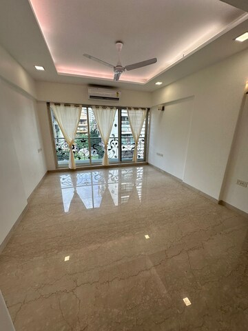 3 BHK Apartment For Rent in Khar West