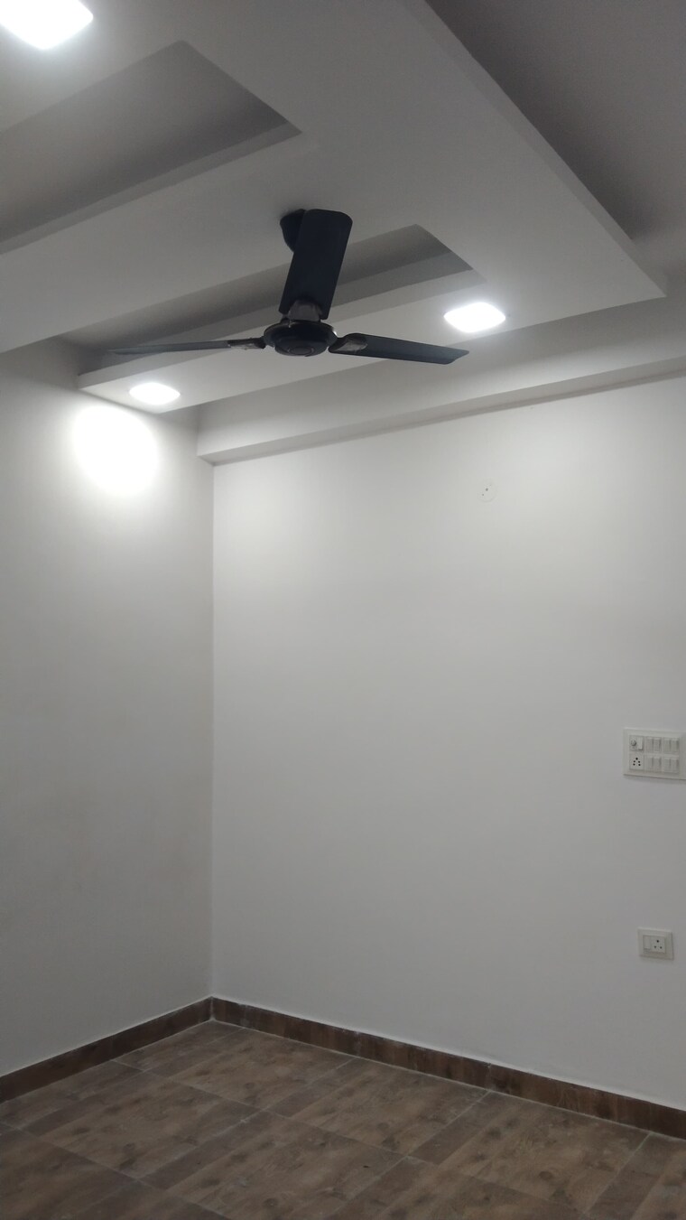 Room, gaur-city-2-14th-avenue 2 Bedroom 955 Sq.Ft. Apartment In Sector 16c Greater Noida Greater Noida 8428754