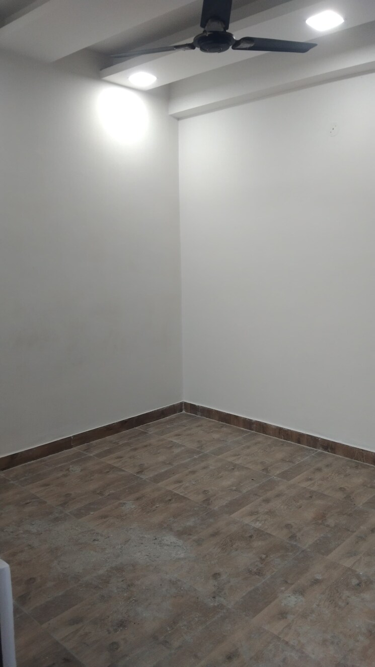 Room, gaur-city-2-14th-avenue 2 Bedroom 955 Sq.Ft. Apartment In Sector 16c Greater Noida Greater Noida 8428754