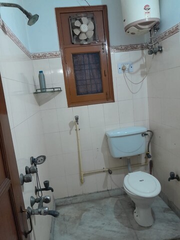 Bathroom in 3 BHK Builder Floor at RWA Apartments Sector 50, Sector 50 – for Rent