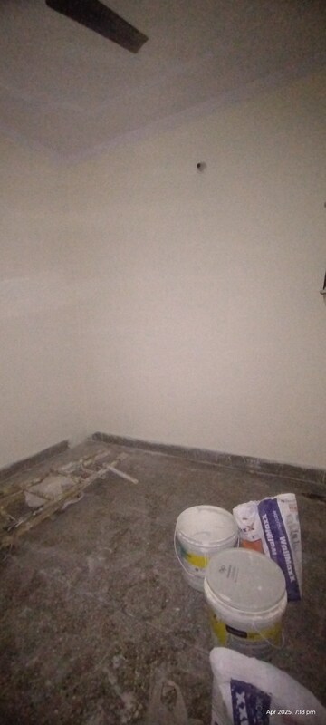 Furnished Amenities in 1 BHK Builder Floor at Uttam Nagar – for Rent