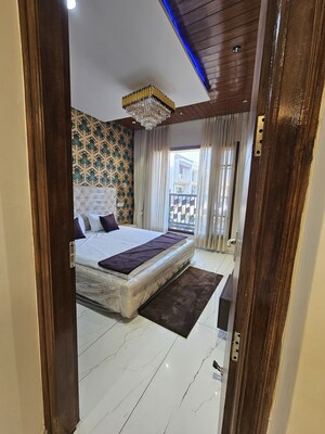 Room in 4 BHK Independent House at Sector 124 – for Sale