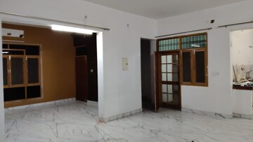 Room in 4 BHK Independent House at Ashiyana – for Rent