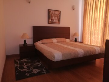 Bedroom in 2.5 BHK Apartment at Central Park Belgravia Resort Residency, Sector 48 – for Rent
