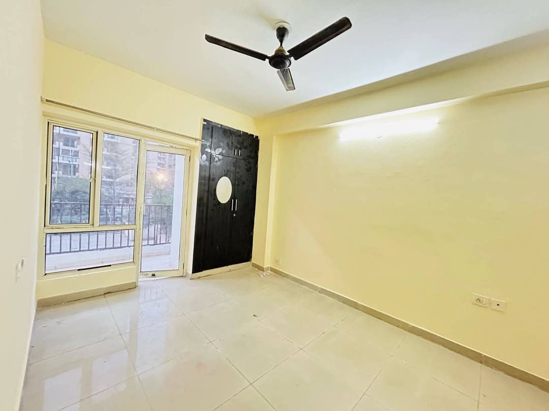 3 BHK + Pooja Room Apartment For Sale in Indraprastha Apartment
