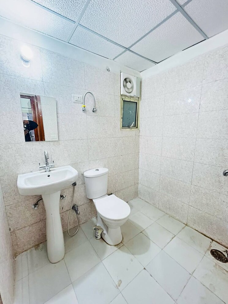 Attached Bathroom, ip extension 3 Bedroom 1250 Sq.Ft. Apartment In Ip Extension Delhi 8428922