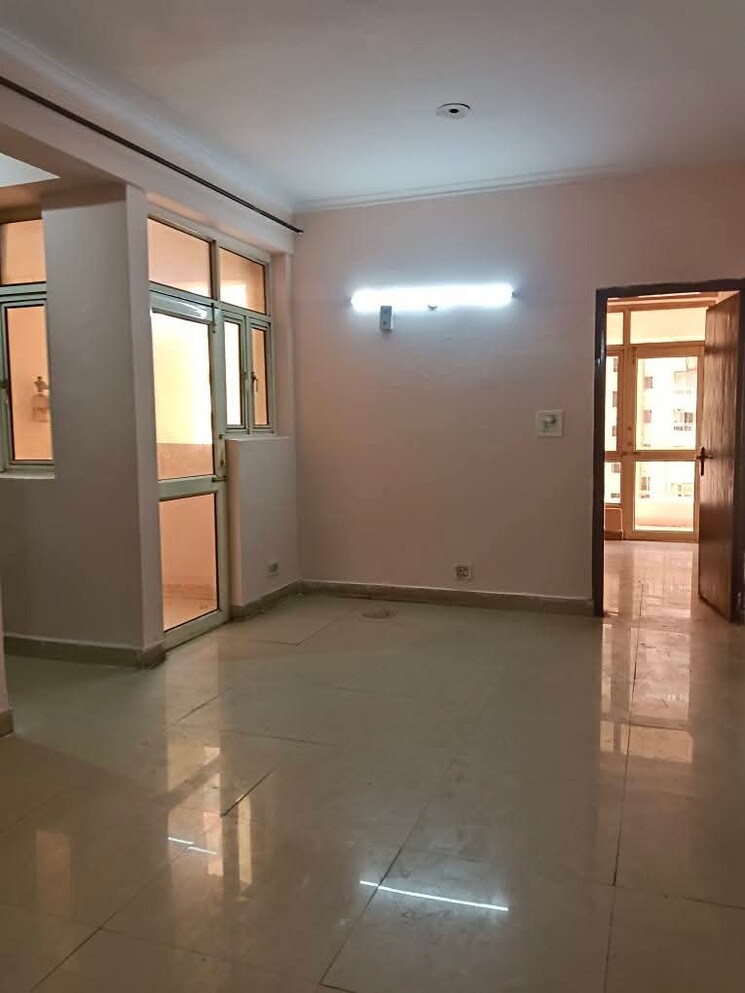 Room, ip extension 3 Bedroom 1250 Sq.Ft. Apartment In Ip Extension Delhi 8428922