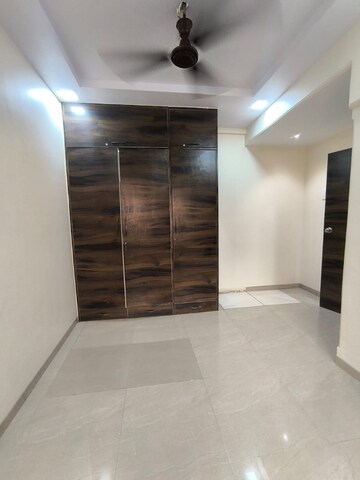 Room in 1 BHK Apartment at Nalanda CHS Malad , Malad West – for Rent