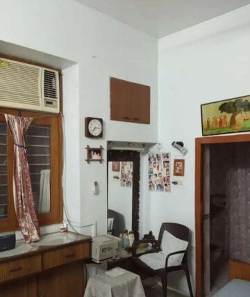Living Room in 1 BHK Villa at Mahanagar – for Rent