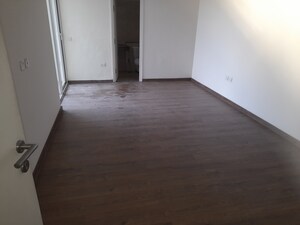 Room in 4 BHK Apartment at Emaar The Palm Drive-Palm Studios, Sector 66 – for Sale