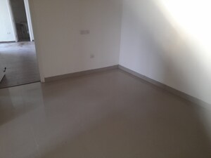 Room in 4 BHK Apartment at Emaar The Palm Drive-Palm Studios, Sector 66 – for Sale