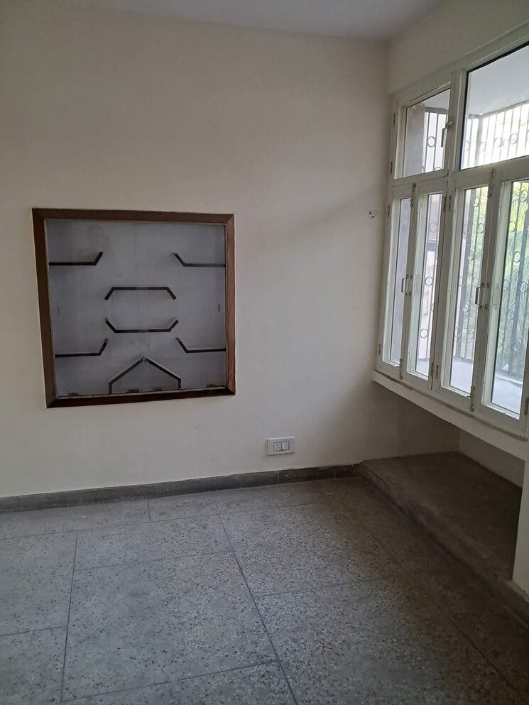 Room, ip extension 3 Bedroom 1600 Sq.Ft. Apartment In Ip Extension Delhi 8428972
