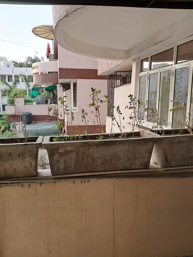 Balcony, ip extension 3 Bedroom 1600 Sq.Ft. Apartment In Ip Extension Delhi 8428972