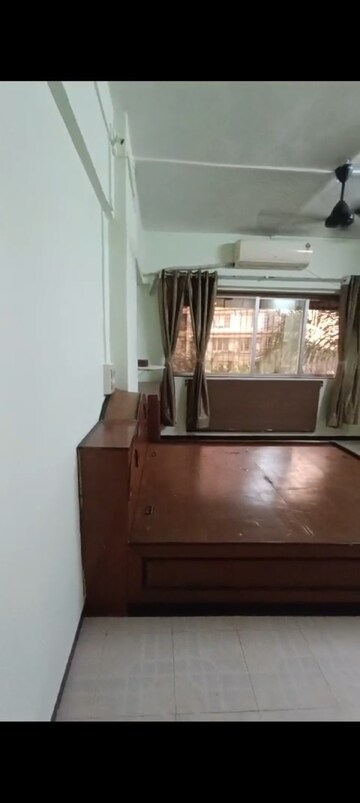 Furnished Amenities in 2 BHK Apartment at Nikita Apartments Vakola, Vakola – for Rent