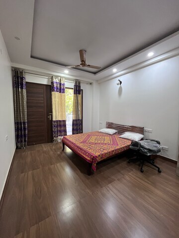 Bedroom in 4 BHK Builder Floor at Ansal Sushant Lok I, Sector 43 – for Rent