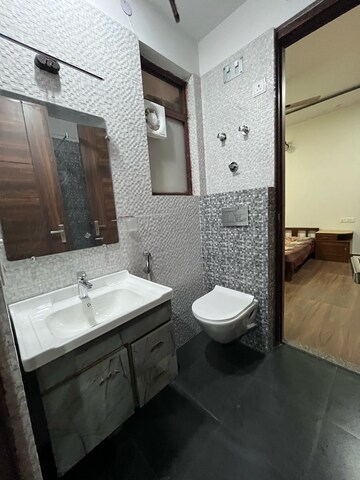 Team Area in 4 BHK Builder Floor at Ansal Sushant Lok I, Sector 43 – for Rent