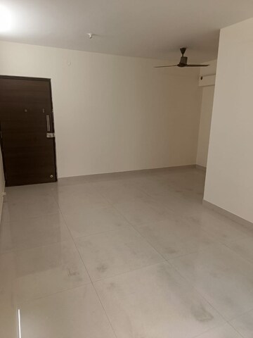 Room in 2 BHK Apartment at Veena Serenity, Chembur – for Rent