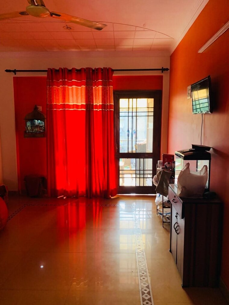 Room, ip extension 3 Bedroom 1600 Sq.Ft. Apartment In Ip Extension Delhi 8428991