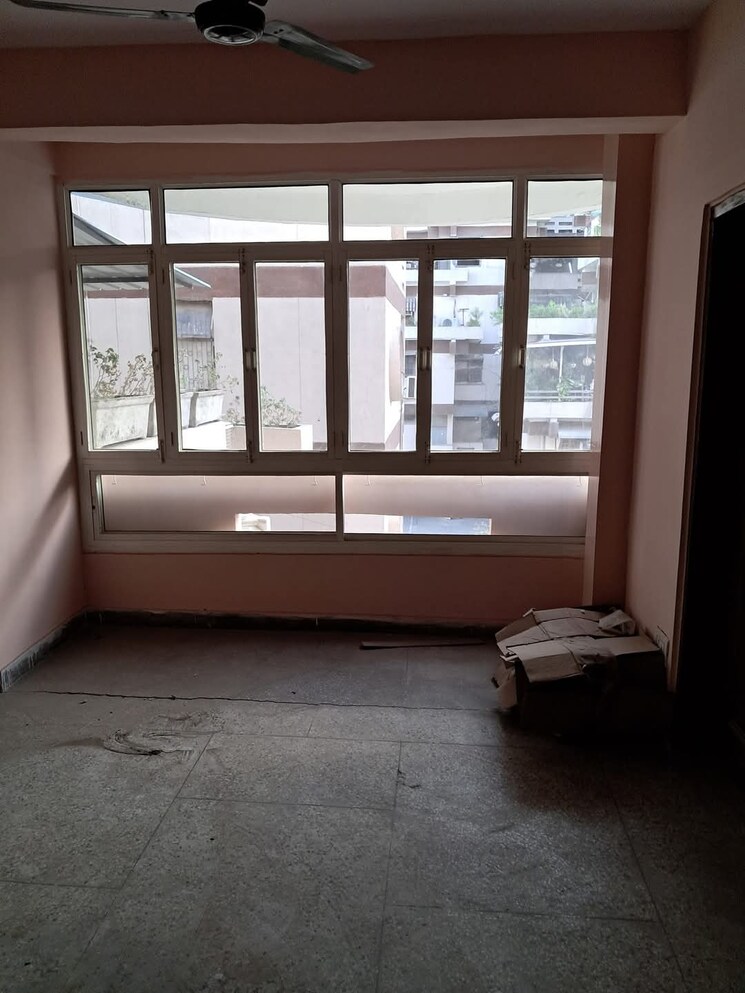Room, ip extension 3 Bedroom 1600 Sq.Ft. Apartment In Ip Extension Delhi 8428991