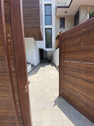 Kitchen in 3 BHK Builder Floor at Ansal Sushant Lok I, Sector 43 – for Rent