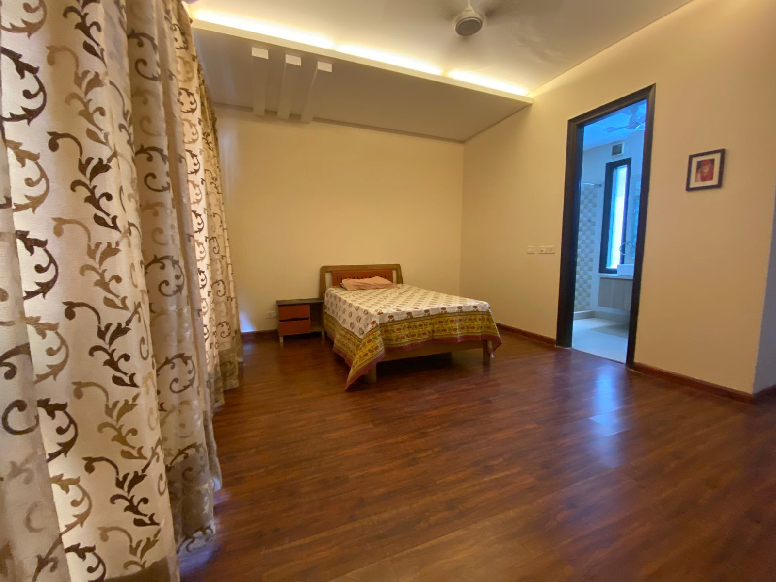 3 BHK + Extra Room Builder Floor For Rent in Ansal Sushant Lok I