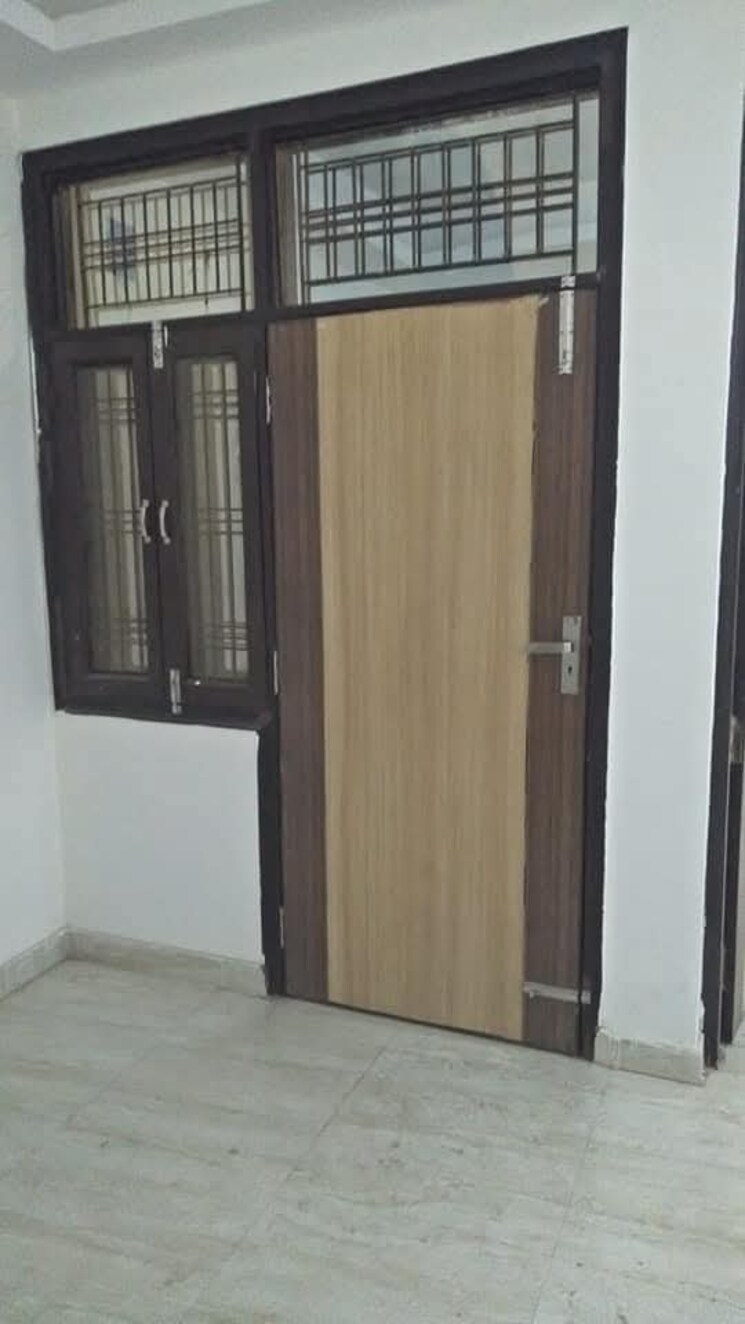 Room, ip extension 3 Bedroom 1300 Sq.Ft. Apartment In Ip Extension Delhi 8428999