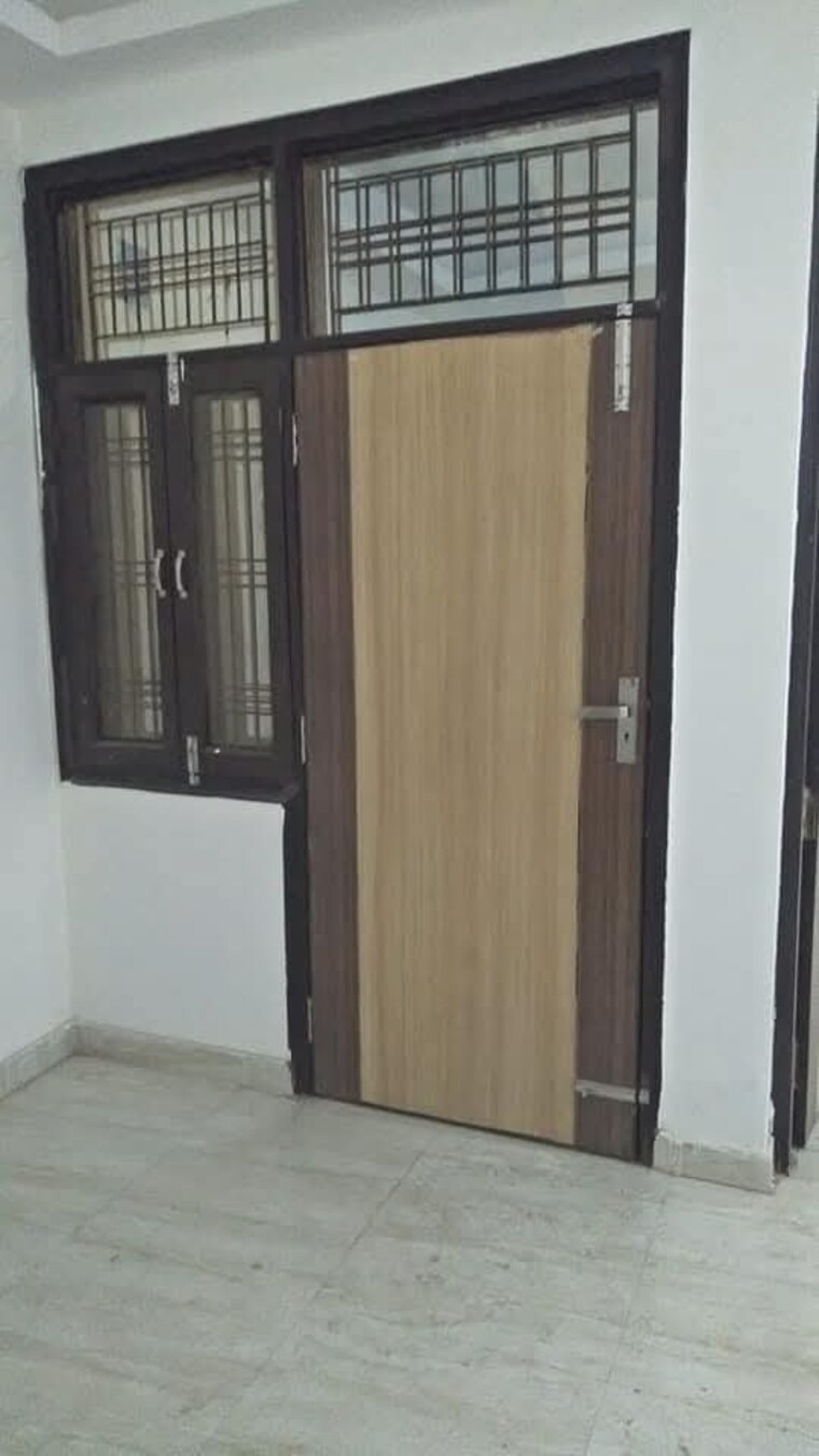 Room, ip extension 3 Bedroom 1300 Sq.Ft. Apartment In Ip Extension Delhi 8428999