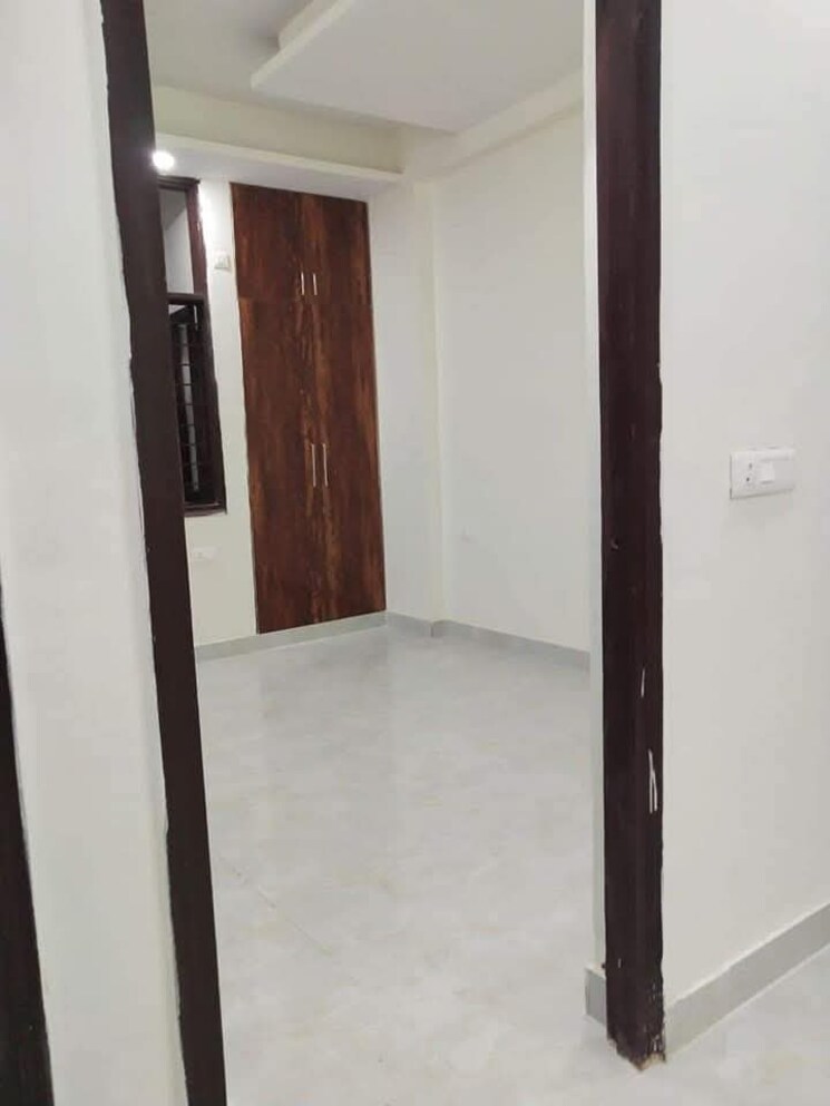 Room, agrsen-apartment 3 Bedroom 1800 Sq.Ft. Apartment In Ip Extension Delhi 8429014