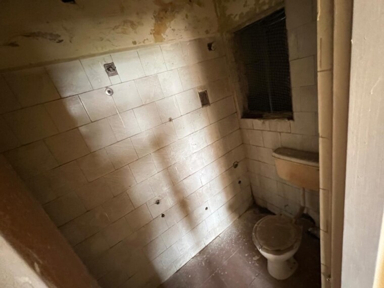 Bathroom, cbd belapur sector 15 3 Bedroom 1500 Sq.Ft. Apartment In Cbd Belapur Sector 15 Navi Mumbai 8429042