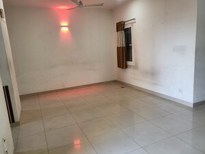 Room in 2 BHK Apartment at Mayfair Eleganza Phase II, Kondhwa – for Rent