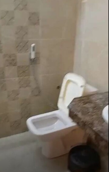 Bathroom in 2 BHK Apartment at Eldeco Luxa, Sitapur Road – for Rent