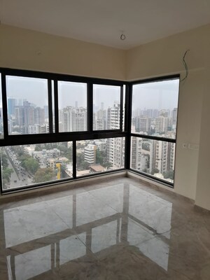 Room in 2 BHK Apartment at Ajmera Manor, Borivali West – for Sale