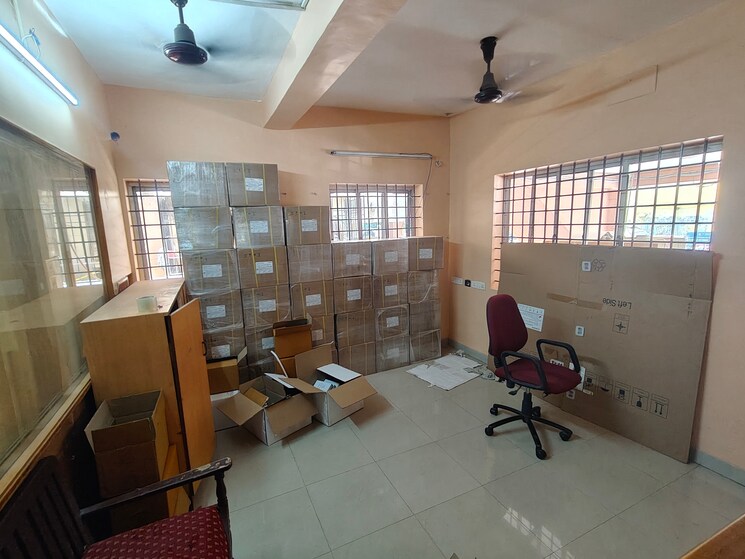 Team Area, vadapalani Commercial Office Space in IT/SEZ 1500 Sq.Ft. In Vadapalani Chennai 8429196