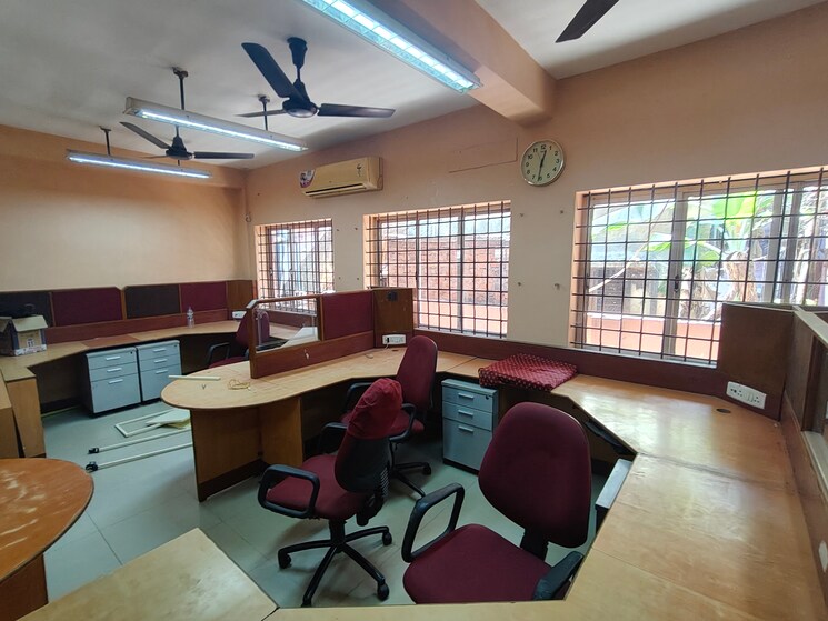 Team Area, vadapalani Commercial Office Space in IT/SEZ 1500 Sq.Ft. In Vadapalani Chennai 8429196