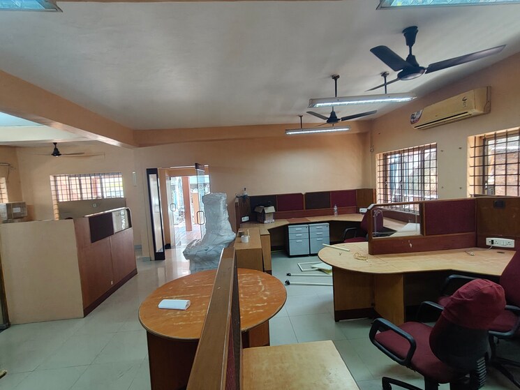 Team Area, vadapalani Commercial Office Space in IT/SEZ 1500 Sq.Ft. In Vadapalani Chennai 8429196