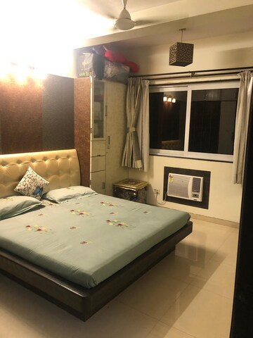 Bedroom in 2 BHK Apartment at Best Complex Andheri West, Andheri West – for Rent