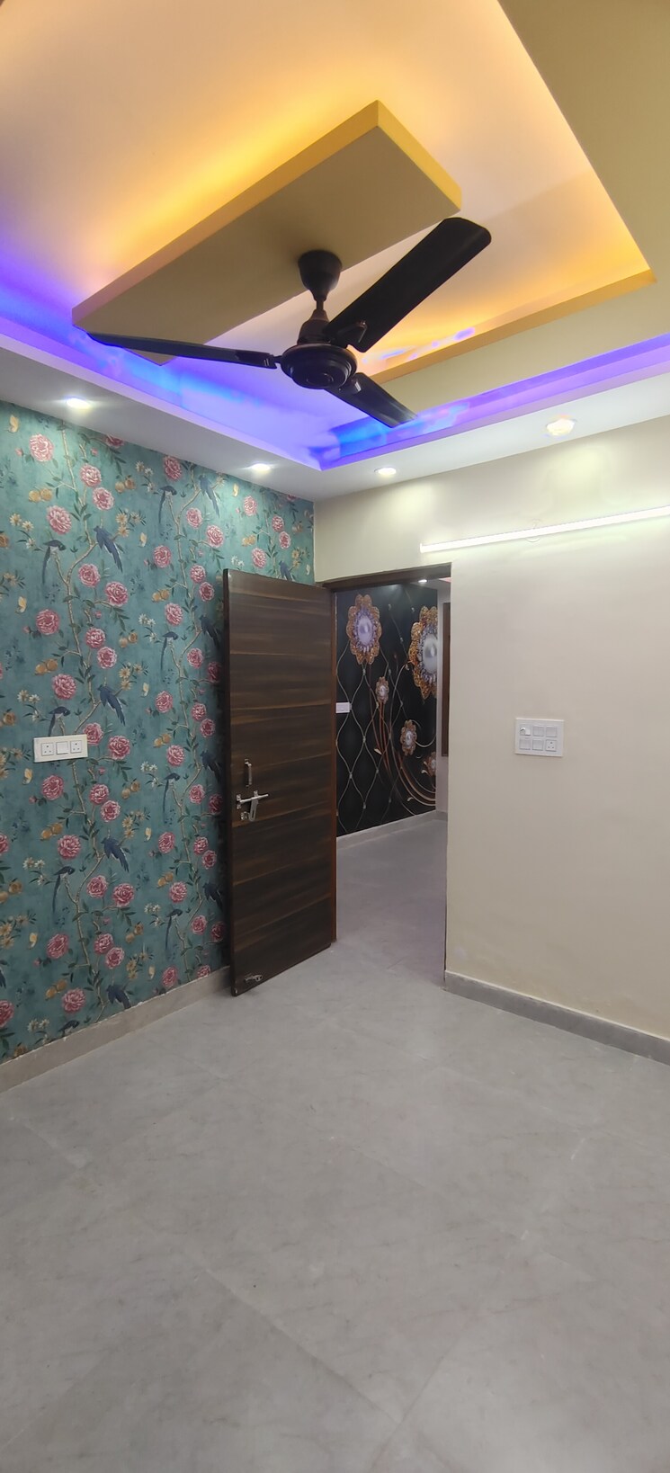 Room, dwarka mor 3 Bedroom 1000 Sq.Ft. Builder Floor In Dwarka Mor Delhi 8429245