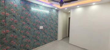 Room in 3 BHK Builder Floor at Dwarka Mor – for Sale