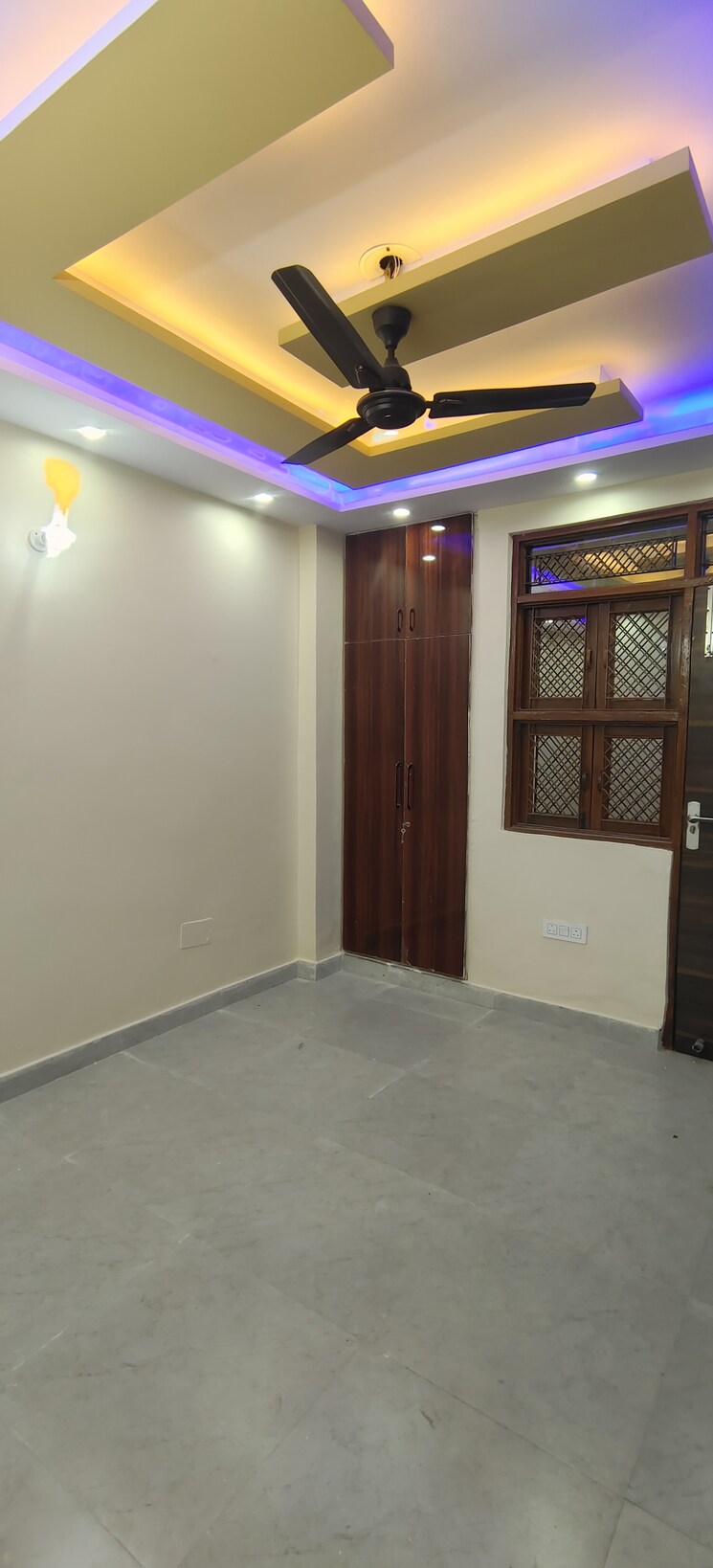 Room, dwarka mor 3 Bedroom 1000 Sq.Ft. Builder Floor In Dwarka Mor Delhi 8429245