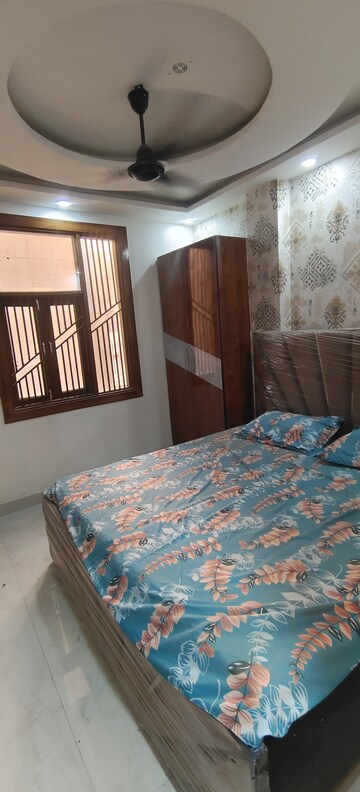 Bedroom in 3 BHK Builder Floor at Dwarka Mor – for Rent