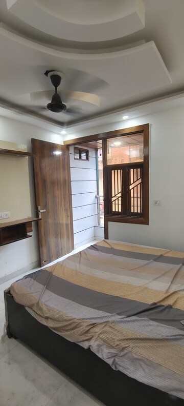 Bedroom in 3 BHK Builder Floor at Dwarka Mor – for Rent