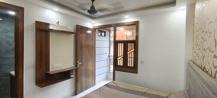 Room, dwarka mor 3 Bedroom 900 Sq.Ft. Builder Floor In Dwarka Mor Delhi 8429250
